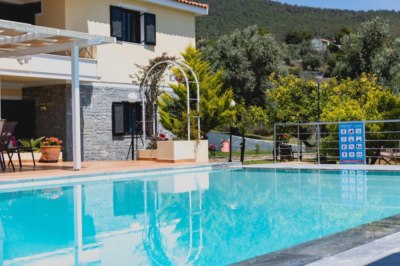 Kouvelia Country Home Luxury Villa Rental Nerotriviá エクステリア 写真