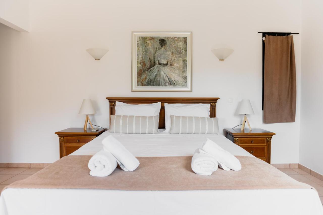 Kouvelia Country Home Luxury Villa Rental Nerotriviá エクステリア 写真