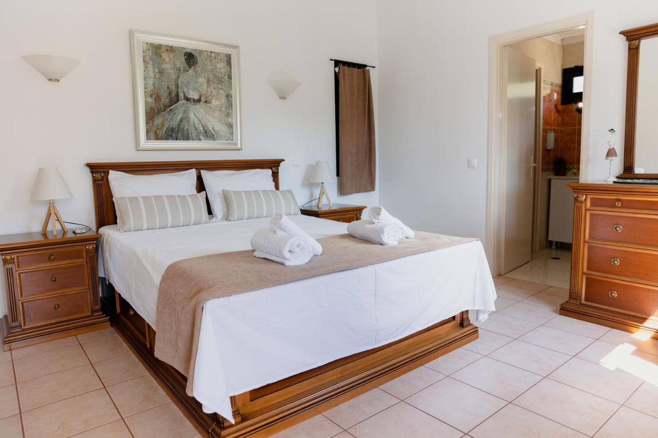 Kouvelia Country Home Luxury Villa Rental Nerotriviá エクステリア 写真