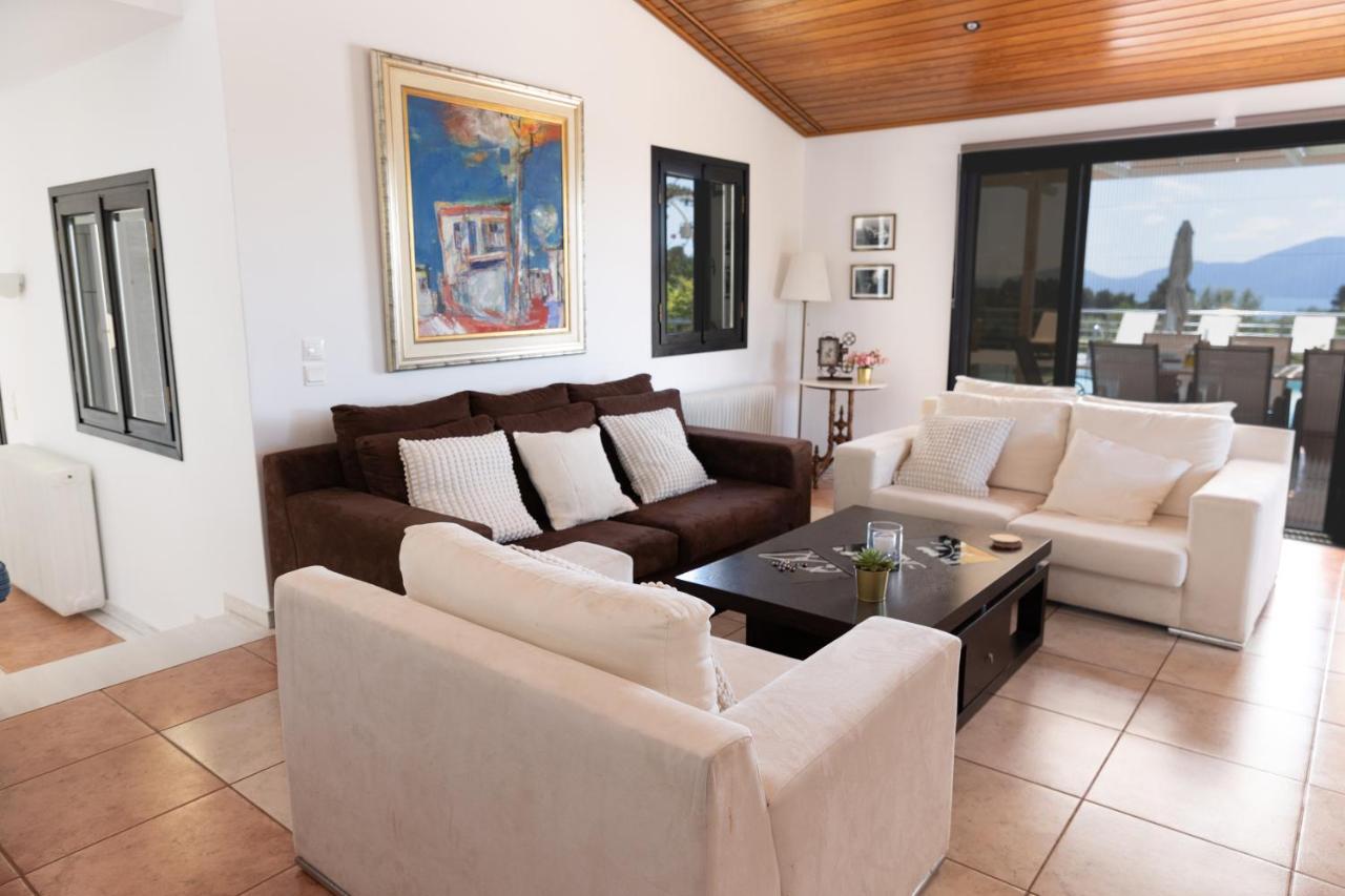 Kouvelia Country Home Luxury Villa Rental Nerotriviá エクステリア 写真