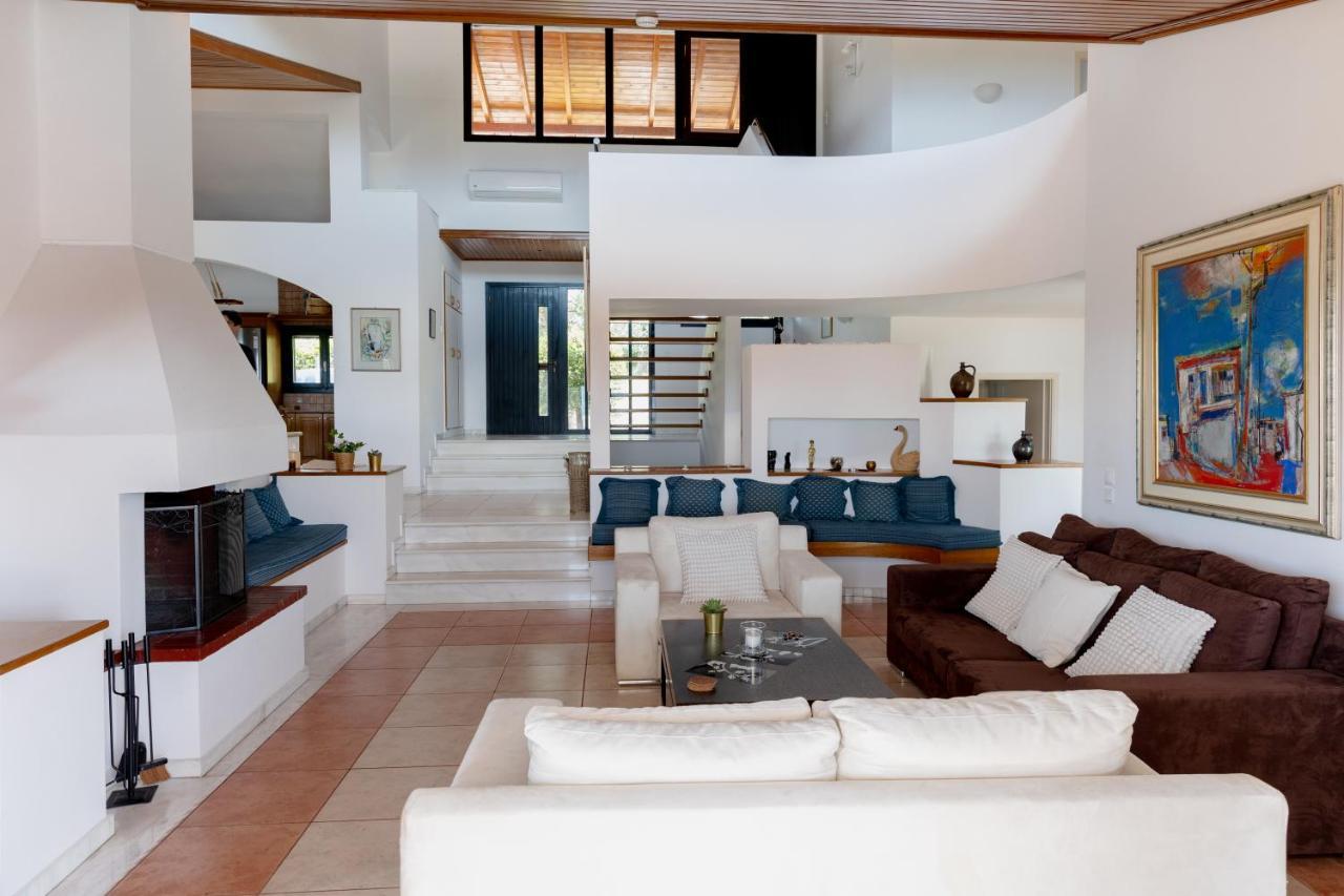 Kouvelia Country Home Luxury Villa Rental Nerotriviá エクステリア 写真