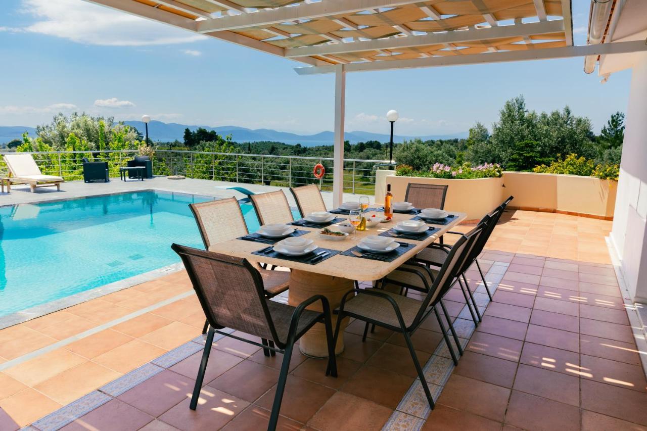 Kouvelia Country Home Luxury Villa Rental Nerotriviá エクステリア 写真