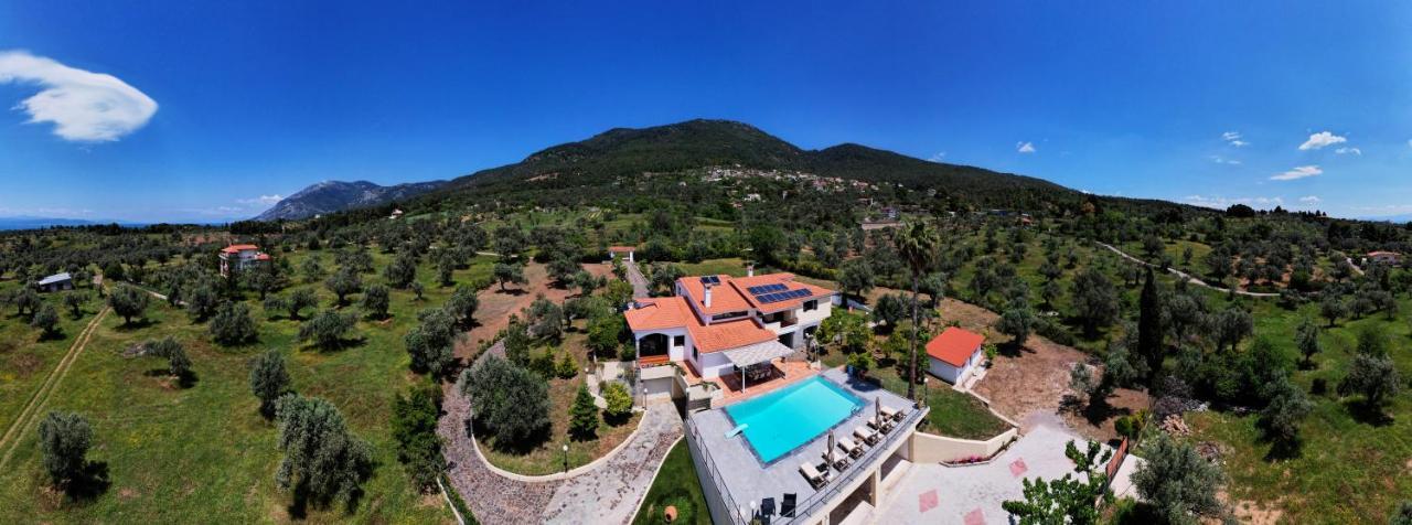 Kouvelia Country Home Luxury Villa Rental Nerotriviá エクステリア 写真