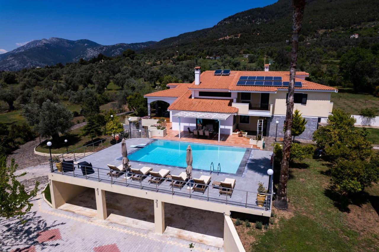 Kouvelia Country Home Luxury Villa Rental Nerotriviá エクステリア 写真